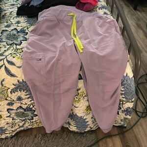 FIGS SCRUBS LAVENDER XL -Petite